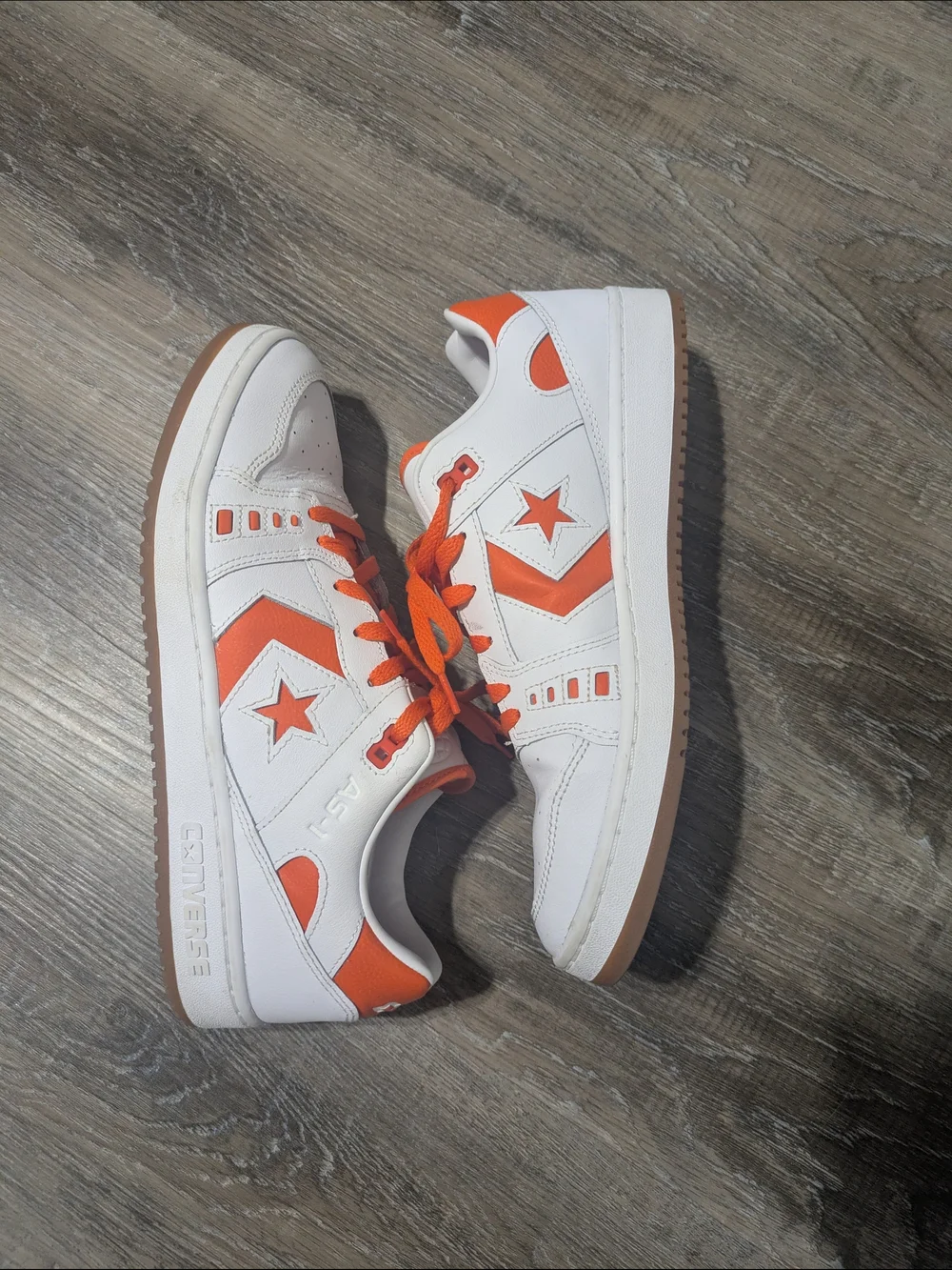 Men's Converse White and Orange Lace-Up Sneakers Size 11